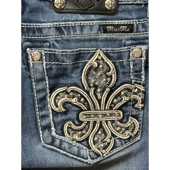 Miss Me Distressed Blue Jeans Size 27 Boot Cut Inseam 32 - Picture 7 of 7